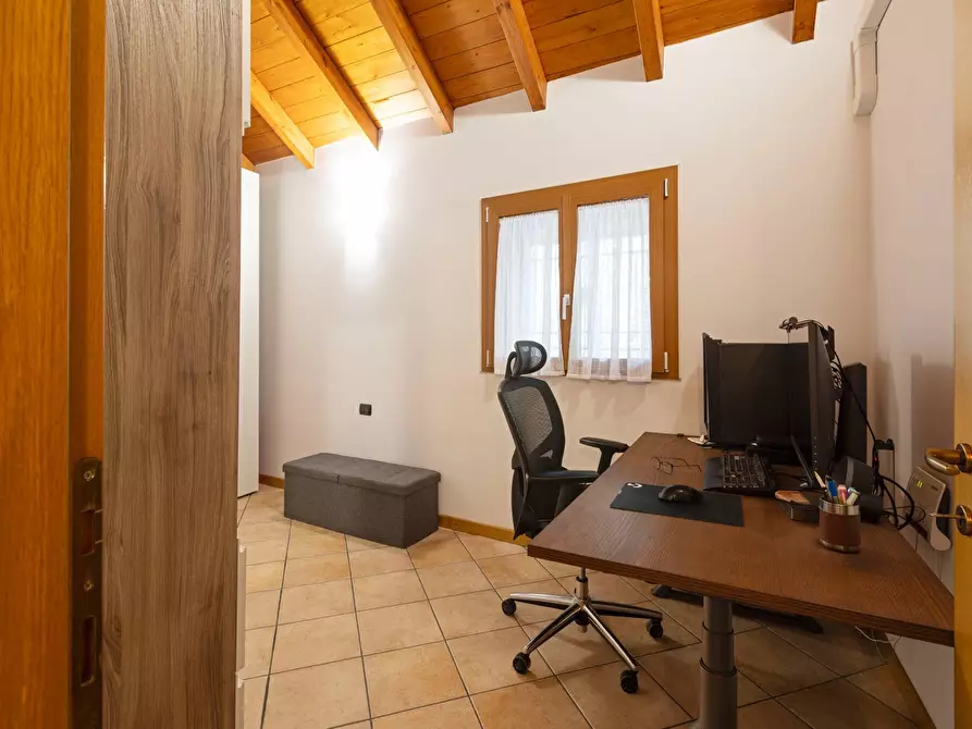 Immagine 11 di Casa semindipendente in vendita  in via giovanni pascoli 37 a Cologno Monzese