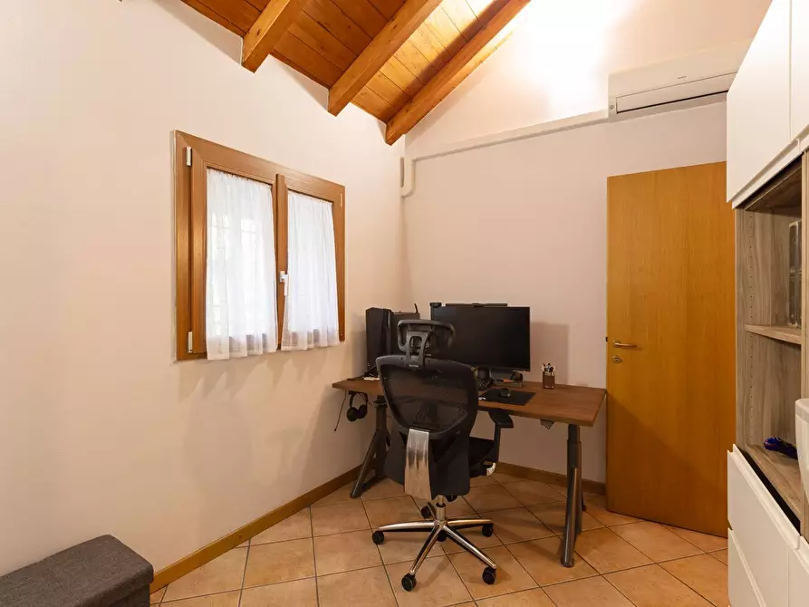 Immagine 13 di Casa semindipendente in vendita  in via giovanni pascoli 37 a Cologno Monzese