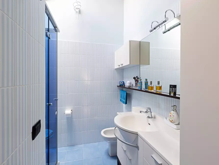 Immagine 20 di Casa semindipendente in vendita  in via giovanni pascoli 37 a Cologno Monzese