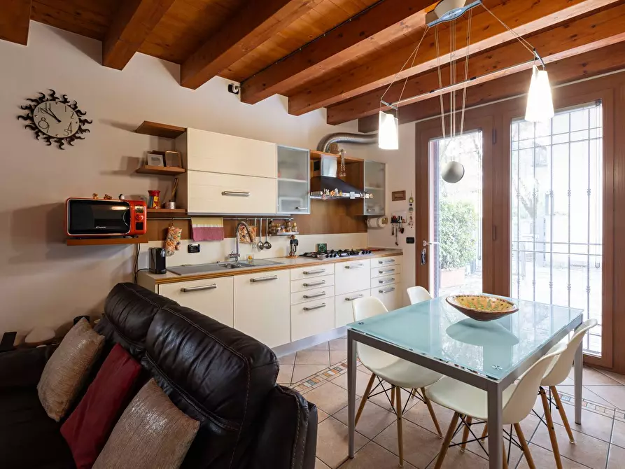 Immagine 24 di Casa semindipendente in vendita  in via giovanni pascoli 37 a Cologno Monzese