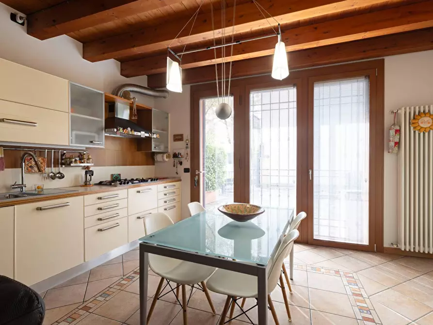 Immagine 25 di Casa semindipendente in vendita  in via giovanni pascoli 37 a Cologno Monzese