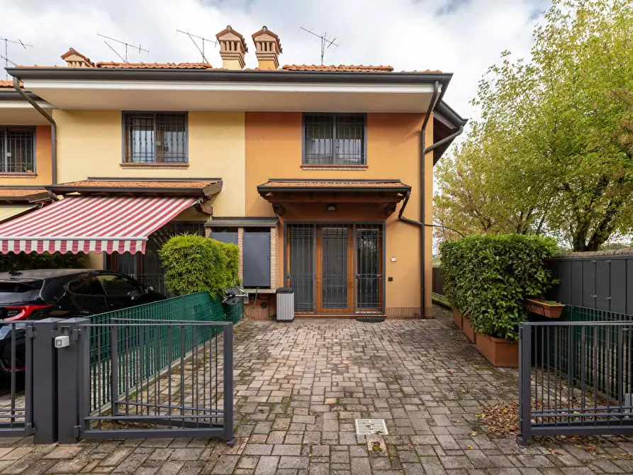 Immagine 27 di Casa semindipendente in vendita  in via giovanni pascoli 37 a Cologno Monzese