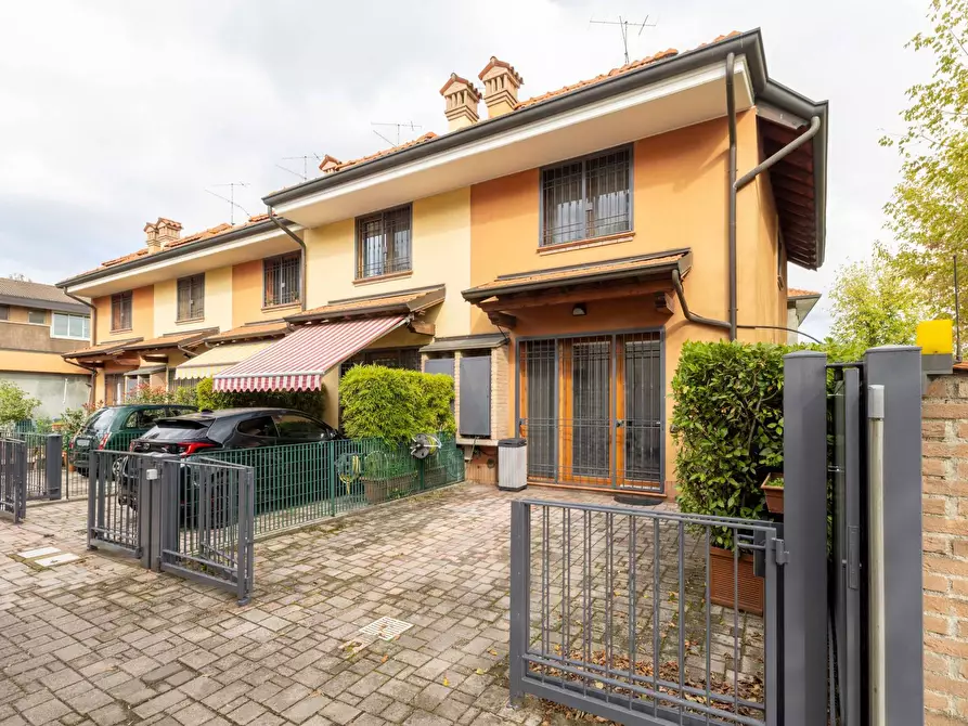 Immagine 28 di Casa semindipendente in vendita  in via giovanni pascoli 37 a Cologno Monzese