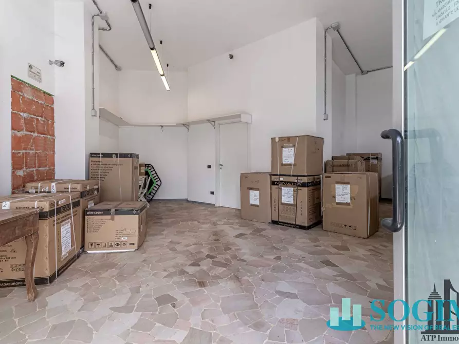 Immagine 7 di Negozio in vendita  in Viale Romagna 11 a Cinisello Balsamo