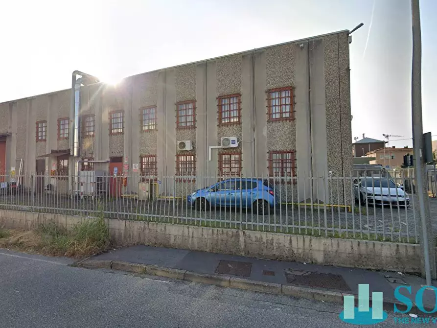 Immagine 3 di Capannone industriale in vendita  in via Montello a Baranzate