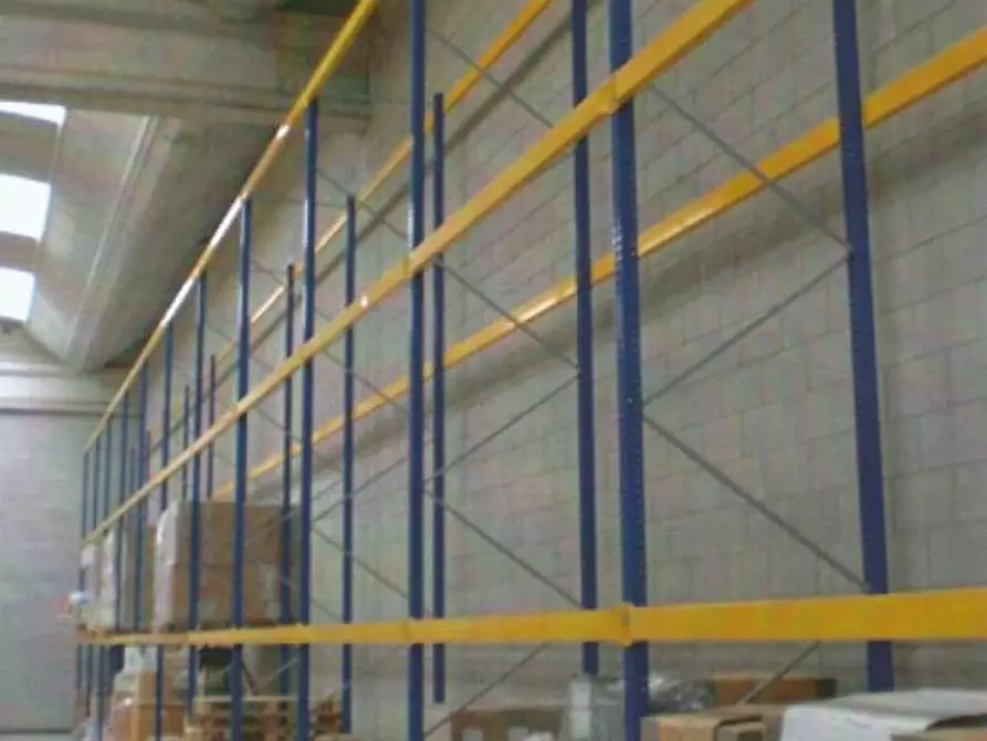 Immagine 6 di Capannone industriale in affitto  a Arcore
