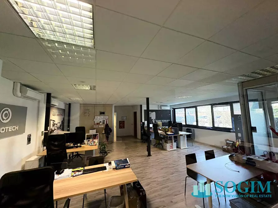 Immagine 9 di Capannone industriale in affitto  a Arcore