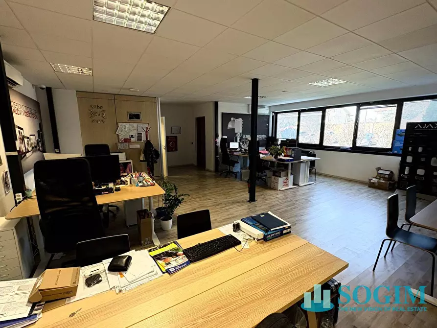 Immagine 14 di Capannone industriale in affitto  a Arcore