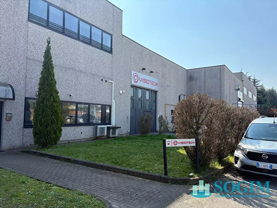 Immagine 1 di Capannone industriale in affitto  a Arcore