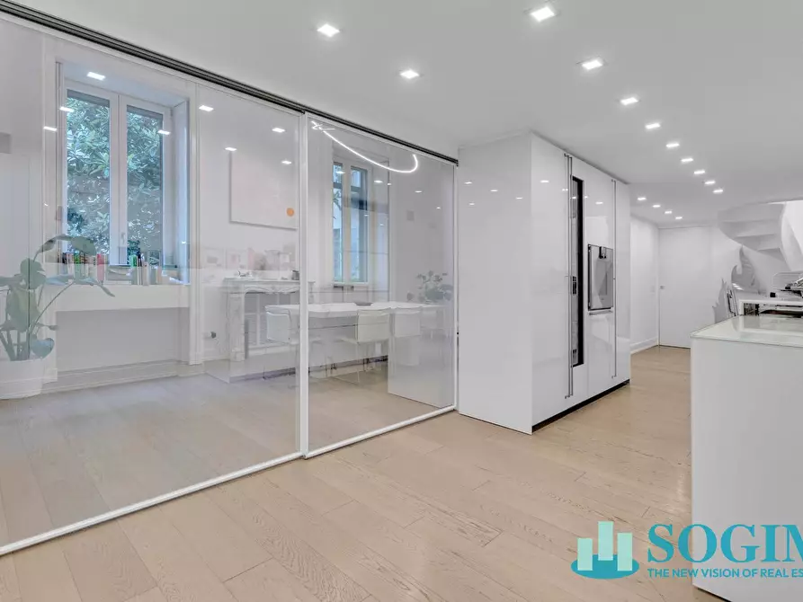 Immagine 9 di Appartamento in vendita  in Via Spontini 3 a Milano