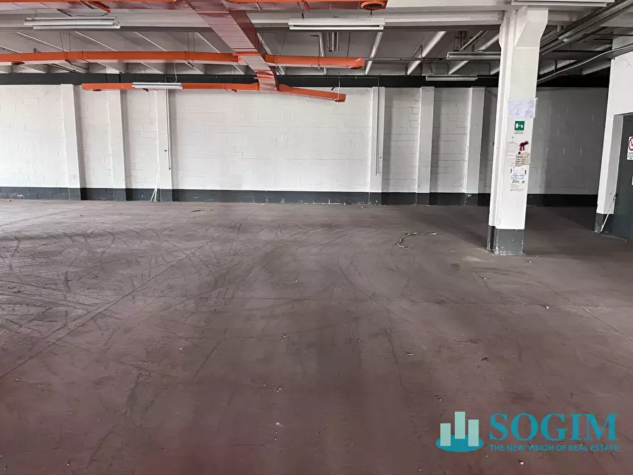 Immagine 1 di Capannone industriale in affitto  in Via Della Meccanica 3/5 a Gaggiano