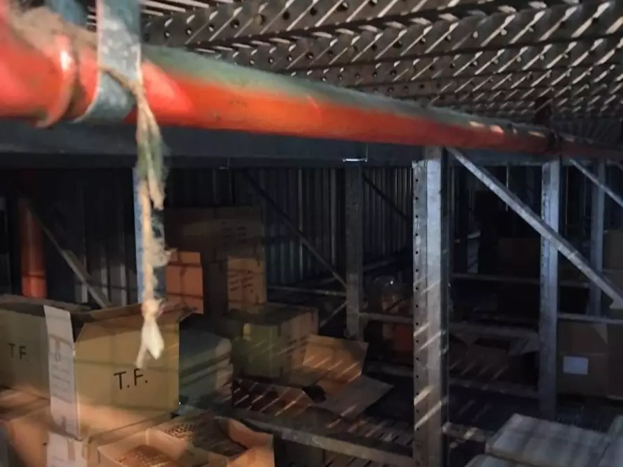 Immagine 12 di Capannone industriale in affitto  a Villasanta