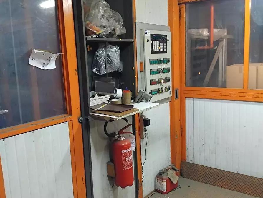 Immagine 19 di Capannone industriale in affitto  a Villasanta