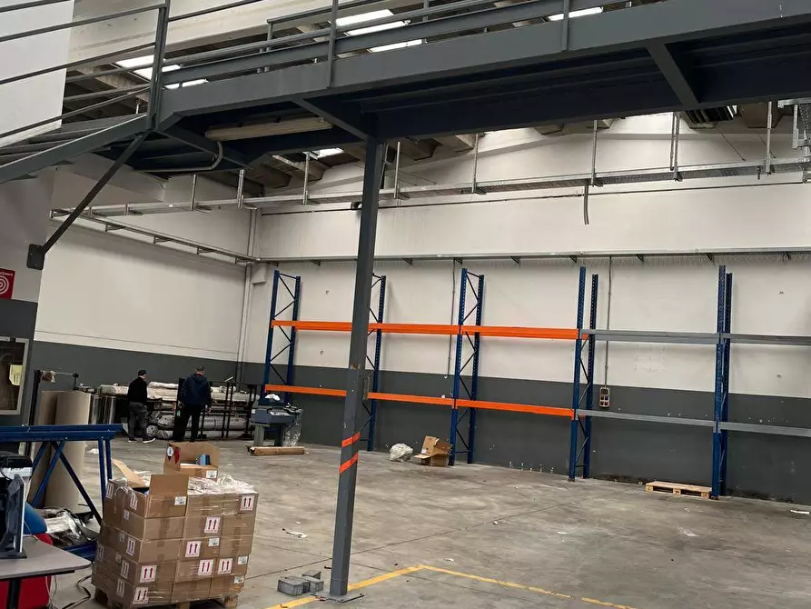 Immagine 2 di Capannone industriale in affitto  in largo fratelli cervi 8 a Vimodrone