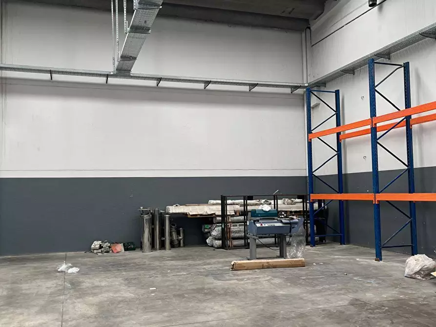 Immagine 3 di Capannone industriale in affitto  in largo fratelli cervi 8 a Vimodrone