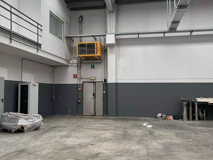 Immagine 6 di Capannone industriale in affitto  in largo fratelli cervi 8 a Vimodrone