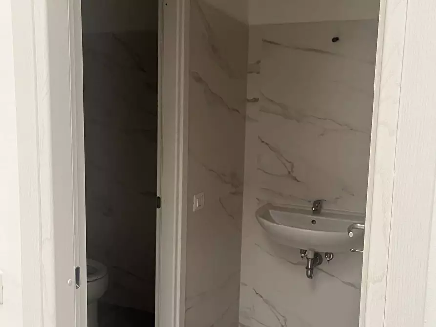 Immagine 10 di Capannone industriale in affitto  in largo fratelli cervi 8 a Vimodrone