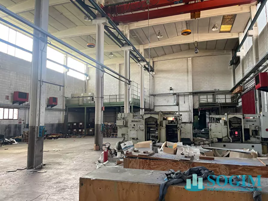 Immagine 18 di Capannone industriale in vendita  a Bussero