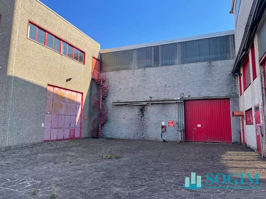 Immagine 1 di Capannone industriale in vendita  a Bussero