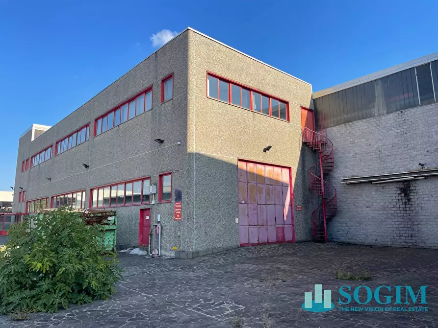 Immagine 4 di Capannone industriale in vendita  a Bussero