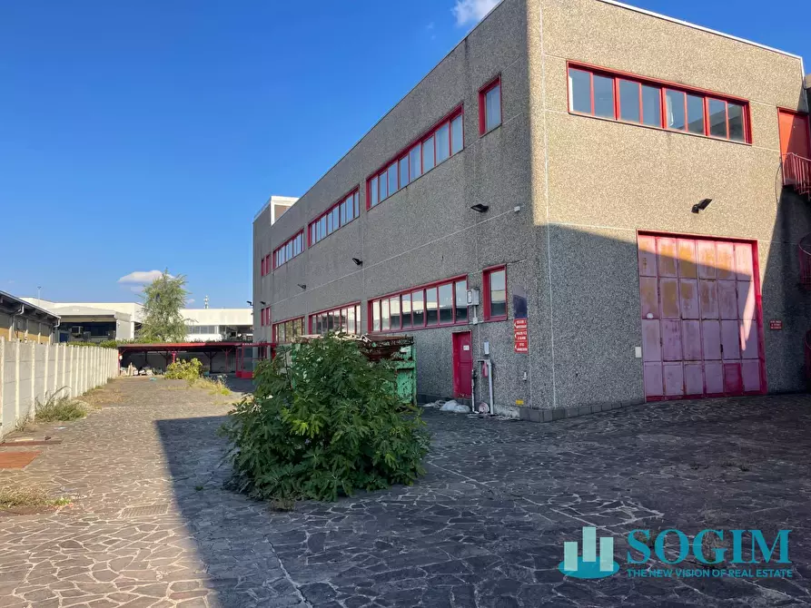 Immagine 3 di Capannone industriale in vendita  a Bussero