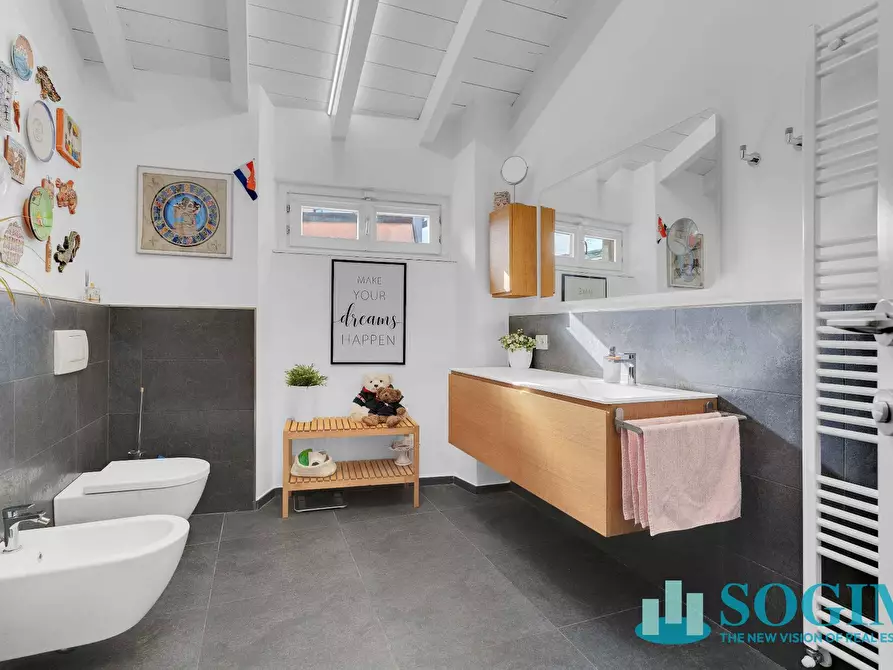 Immagine 21 di Appartamento in vendita  in via Ariberto 3 a Cantù