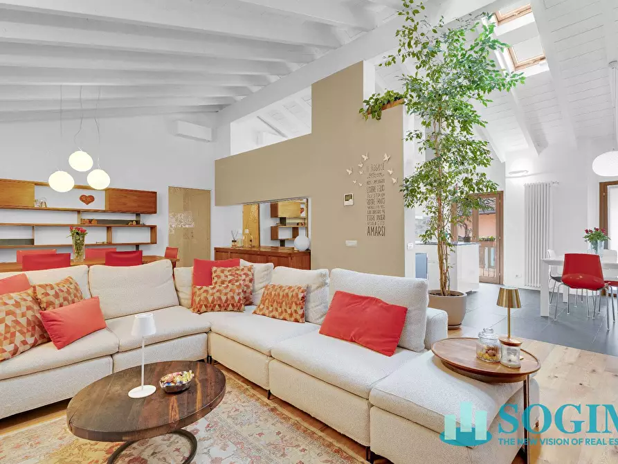 Immagine 1 di Appartamento in vendita  in via Ariberto 3 a Cantù