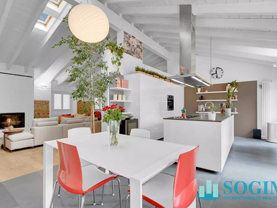 Immagine 8 di Appartamento in vendita  in via Ariberto 3 a Cantù