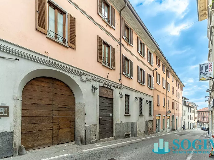 Immagine 26 di Appartamento in vendita  in via Ariberto 3 a Cantù