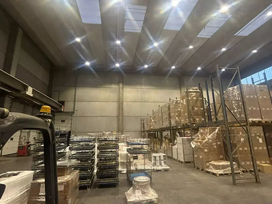 Immagine 2 di Capannone industriale in affitto  in via Meucci a Burago Di Molgora