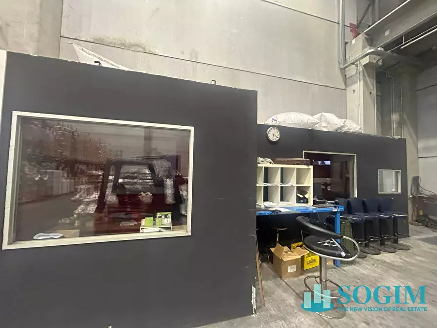 Immagine 3 di Capannone industriale in affitto  in via Meucci a Burago Di Molgora