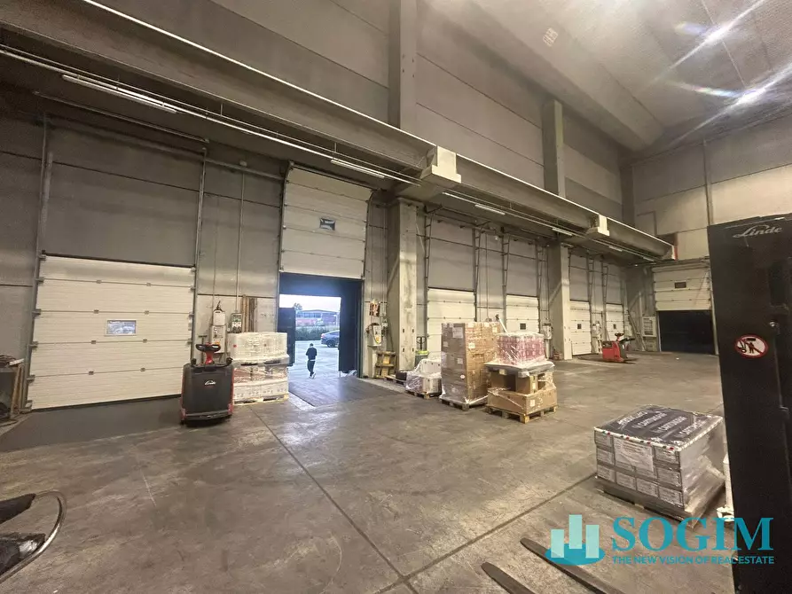 Immagine 5 di Capannone industriale in affitto  in via Meucci a Burago Di Molgora