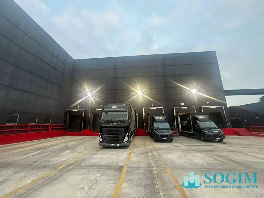 Immagine 6 di Capannone industriale in affitto  in via Meucci a Burago Di Molgora