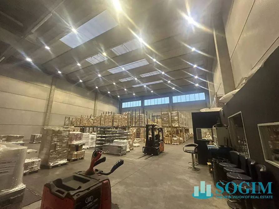 Immagine 10 di Capannone industriale in affitto  in via Meucci a Burago Di Molgora