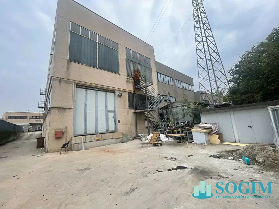 Immagine 10 di Capannone industriale in vendita  in via Moia a Brugherio