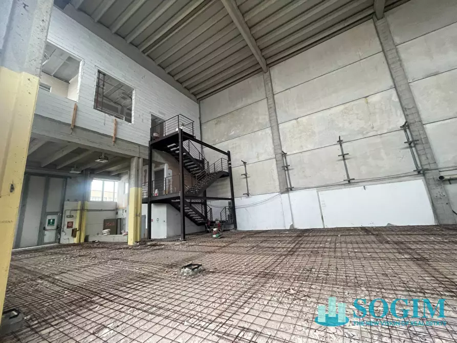 Immagine 2 di Capannone industriale in vendita  in via Moia a Brugherio