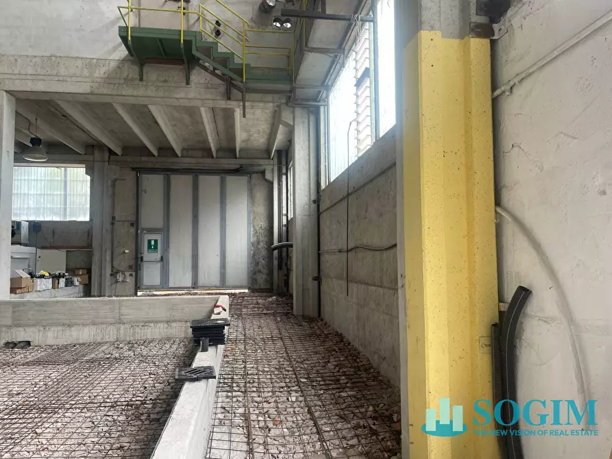 Immagine 7 di Capannone industriale in vendita  in via Moia a Brugherio