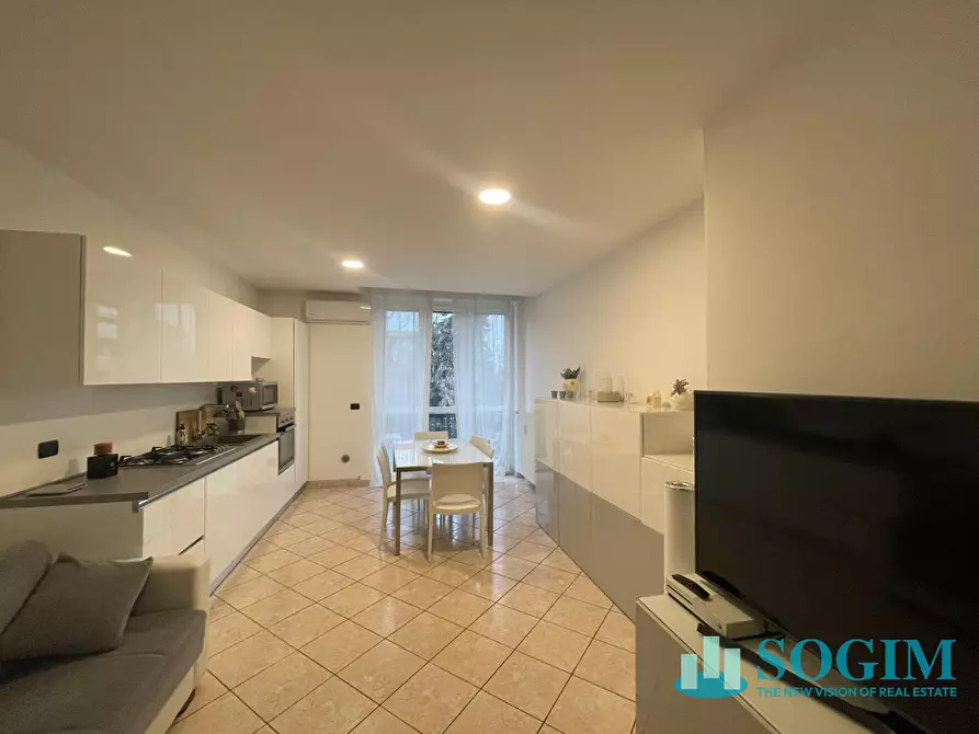 Immagine 6 di Appartamento in vendita  in viale assunta 42 a Cernusco Sul Naviglio