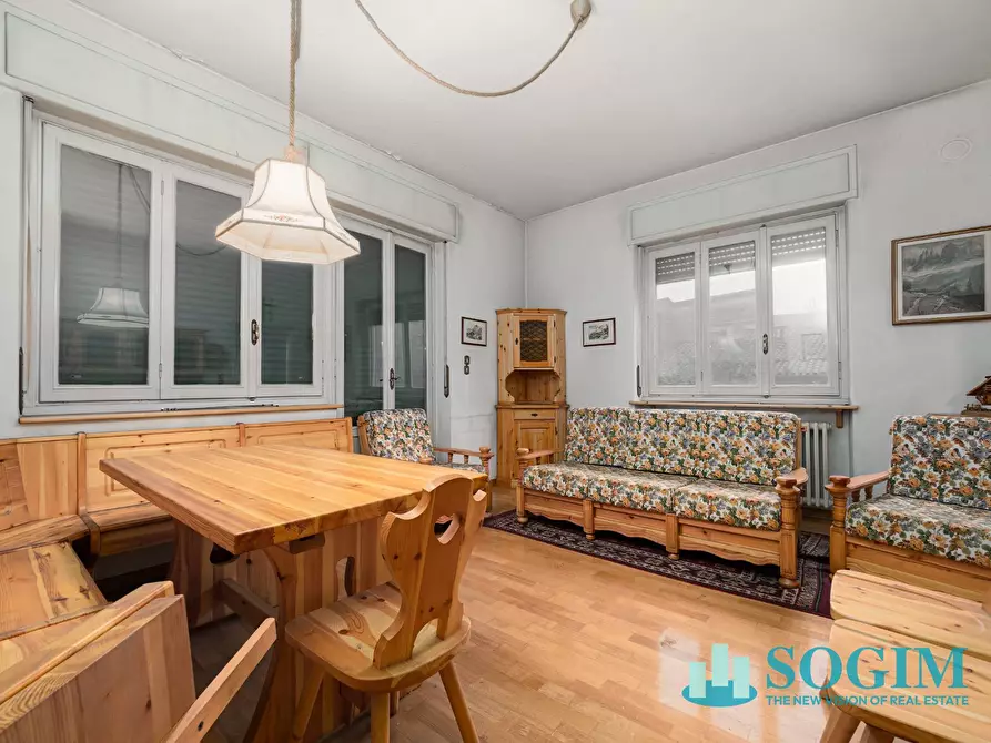 Immagine 15 di Villa in vendita  in via Camillo Benso di Cavour 9 a Mariano Comense