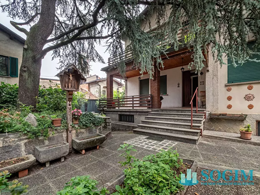 Immagine 6 di Villa in vendita  in via Camillo Benso di Cavour 9 a Mariano Comense