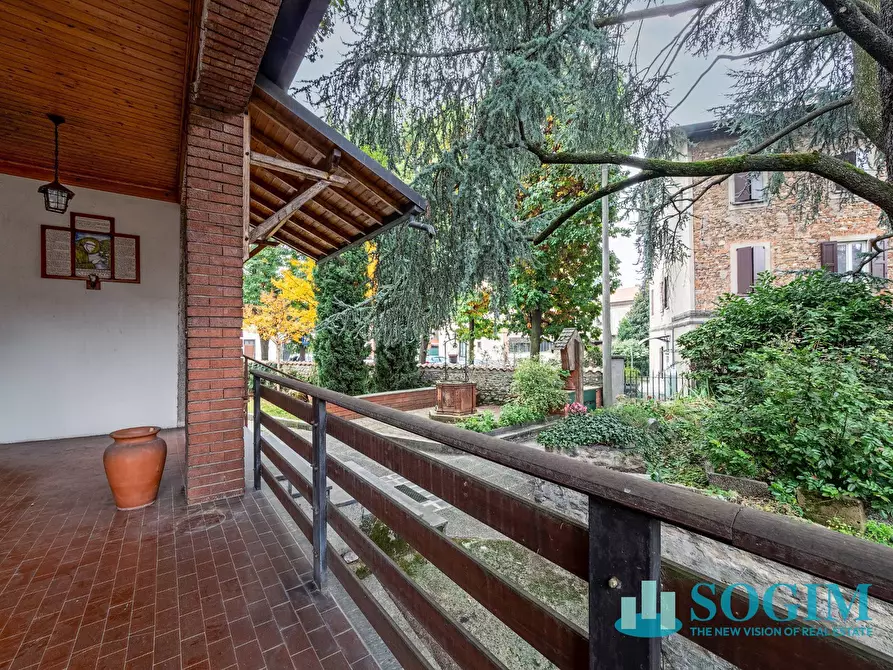 Immagine 12 di Villa in vendita  in via Camillo Benso di Cavour 9 a Mariano Comense