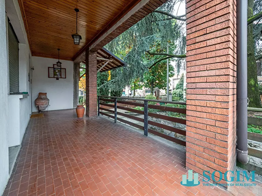 Immagine 13 di Villa in vendita  in via Camillo Benso di Cavour 9 a Mariano Comense