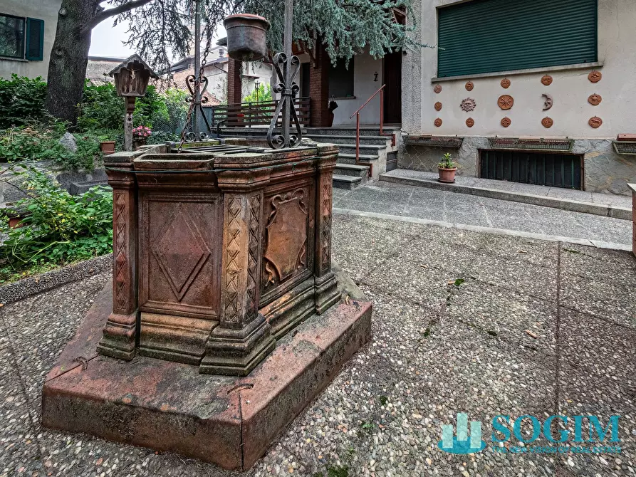 Immagine 10 di Villa in vendita  in via Camillo Benso di Cavour 9 a Mariano Comense