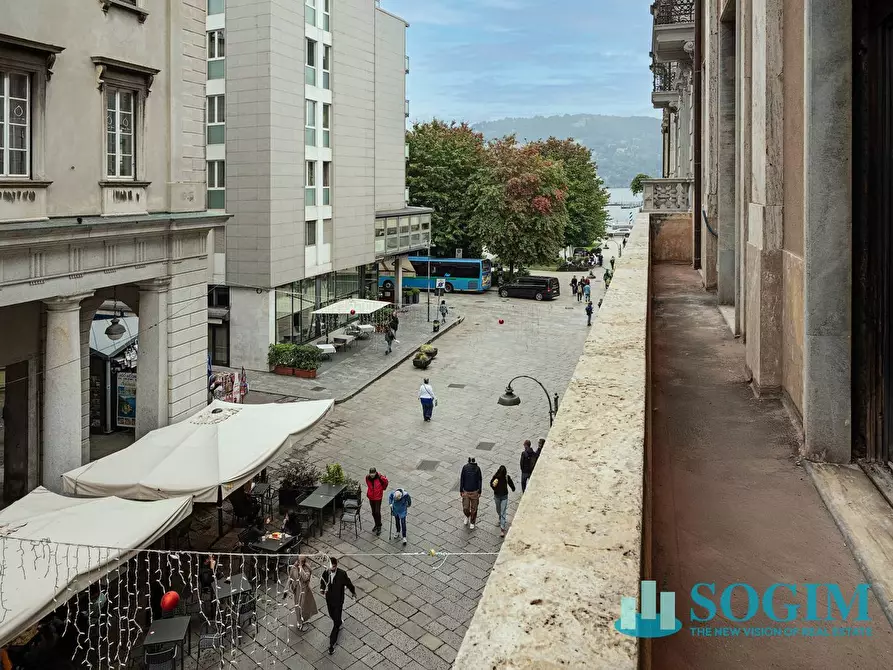 Immagine 21 di Appartamento in affitto  in Piazza Guido Grimoldi a Como