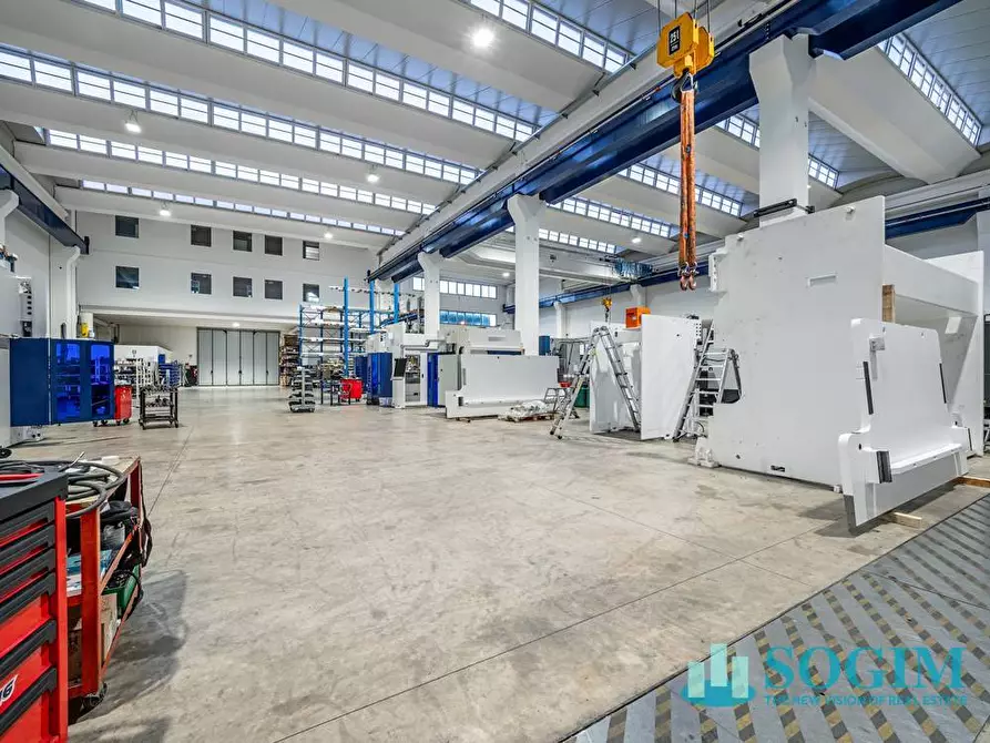 Immagine 7 di Capannone industriale in vendita  in Via Parravicini a Albavilla