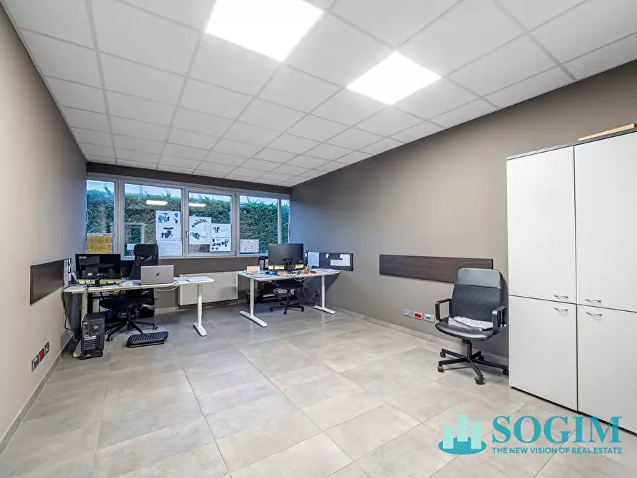 Immagine 15 di Capannone industriale in vendita  in Via Parravicini a Albavilla