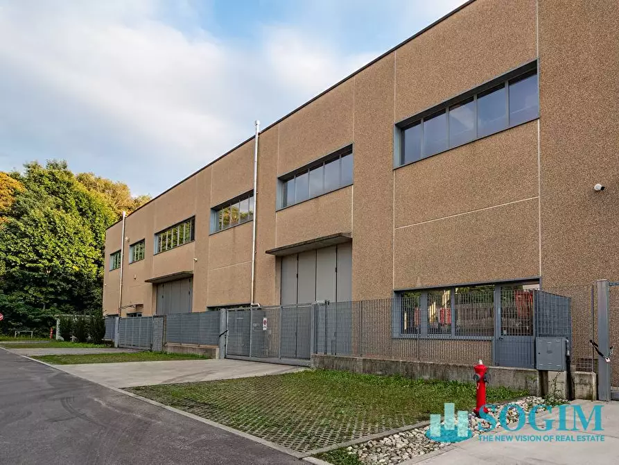 Immagine 1 di Capannone industriale in vendita  in Via Parravicini a Albavilla