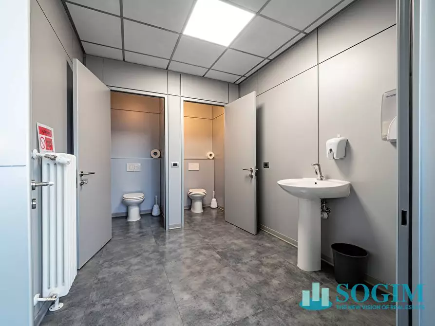 Immagine 19 di Capannone industriale in vendita  in Via Parravicini a Albavilla