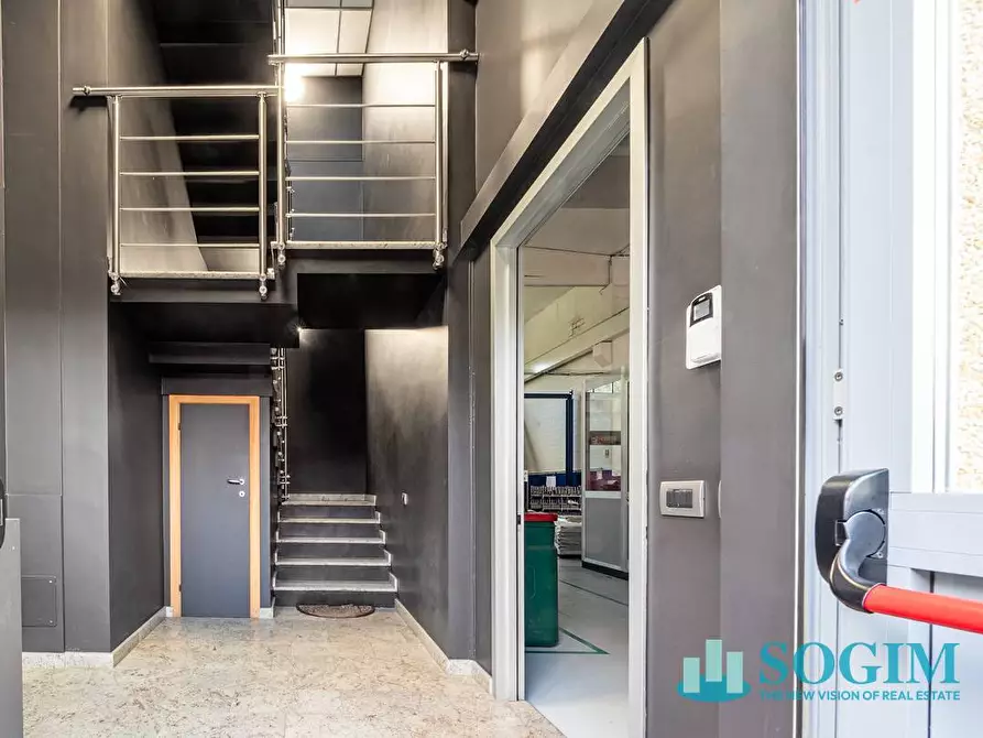 Immagine 21 di Capannone industriale in vendita  in Via Parravicini a Albavilla