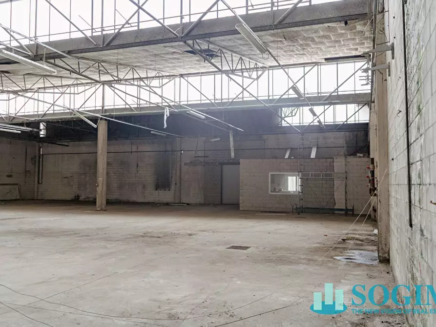 Immagine 4 di Capannone industriale in vendita  in Via Morandi 21 a Saronno